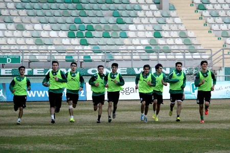 ​Xəzər Lənkəran klubu baxışa iki futbolçu çağırıb