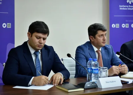 MEDİA-da regionlarda nəşr olunan qəzetlərin baş redaktorları ilə görüş keçirilib