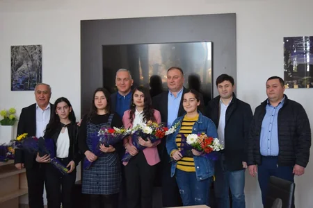 Gürcüstanda rayon rəhbərləri azərbaycanlı qadınları təbrik ediblər