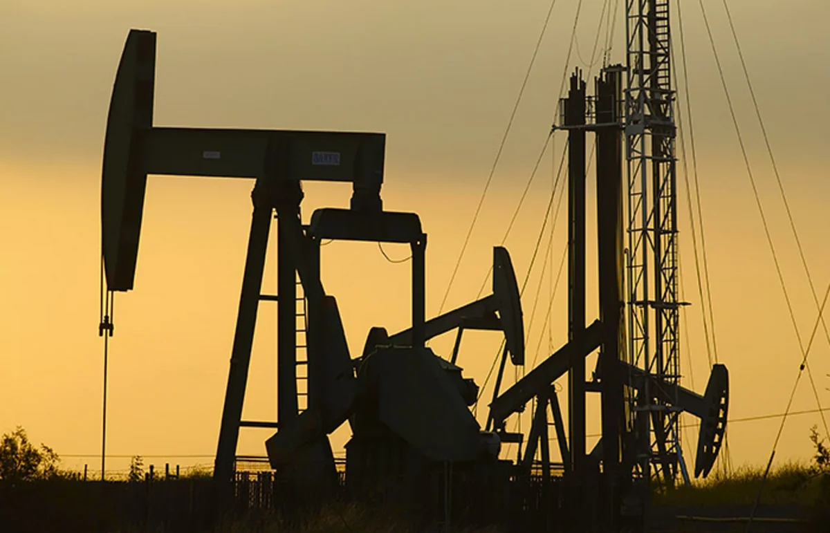US sees weekly rise in oil inventories