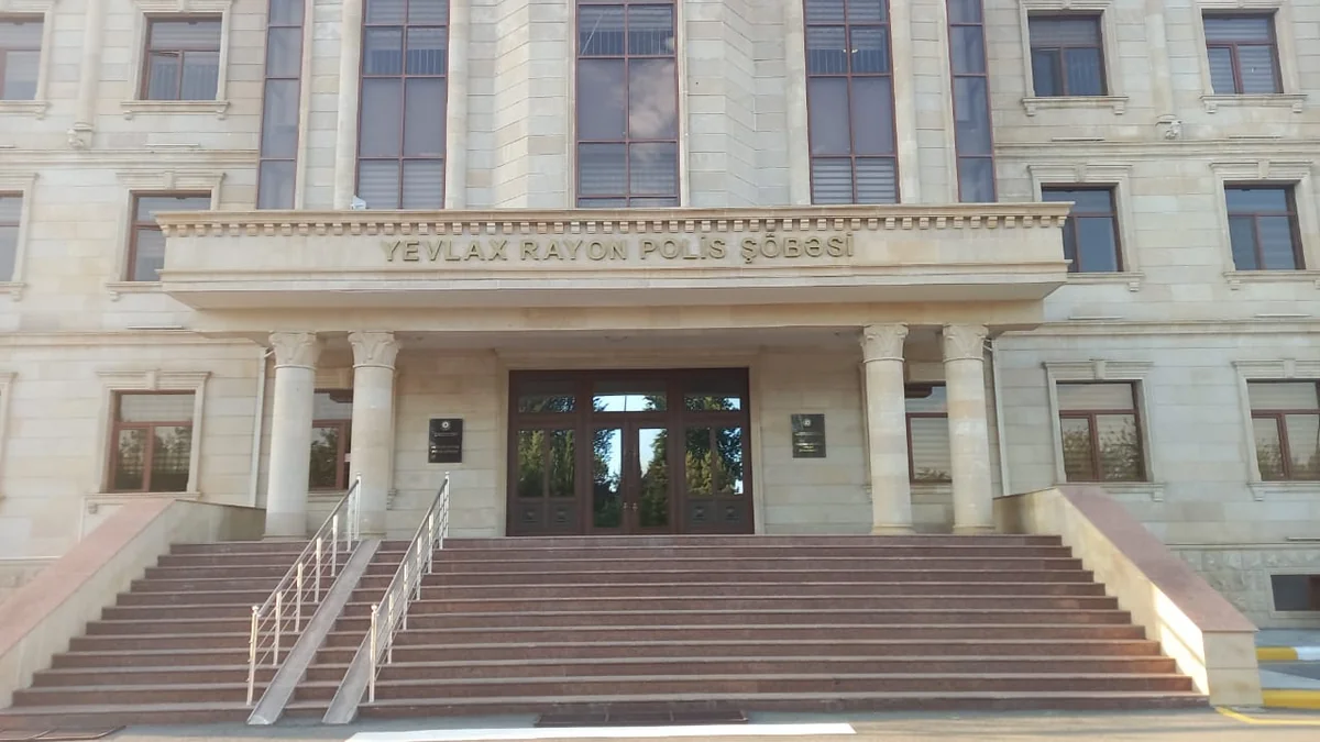 Polis Yevlaxda əməliyyat keçirib, ata-oğul saxlanılıb