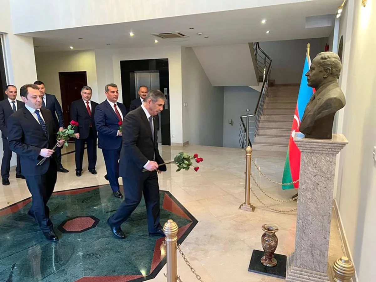 MN: Azərbaycan nümayəndə heyətinin Pakistana səfəri davam edir