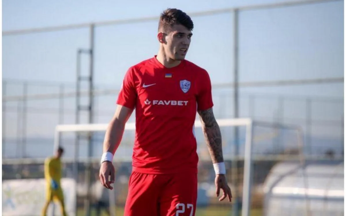 Millimizin futbolçusu: De Byazi klubdakı çıxışımı yaxından izləyəcəyini söylədi