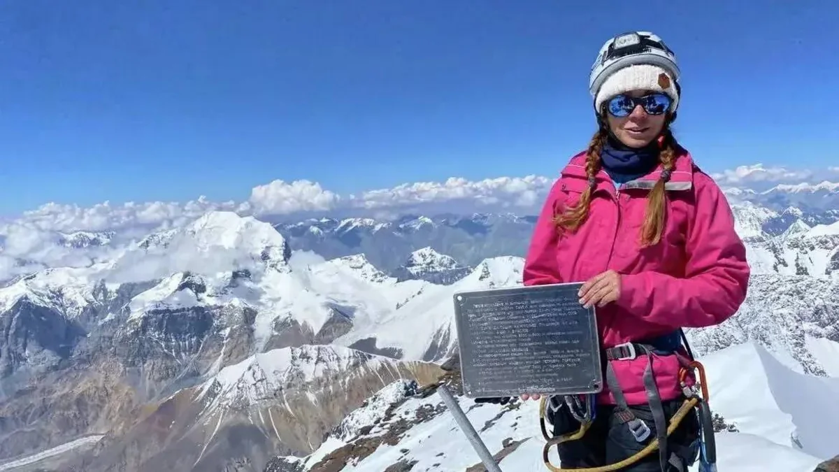 Rusiyalı alpinist həyat yoldaşının 4 il əvvəl öldüyü yüksəklikdə vəfat edib