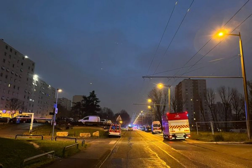 Fransada yaşayış binasında yanğın olub, 10 nəfər ölüb, 14 nəfər yaralanıb