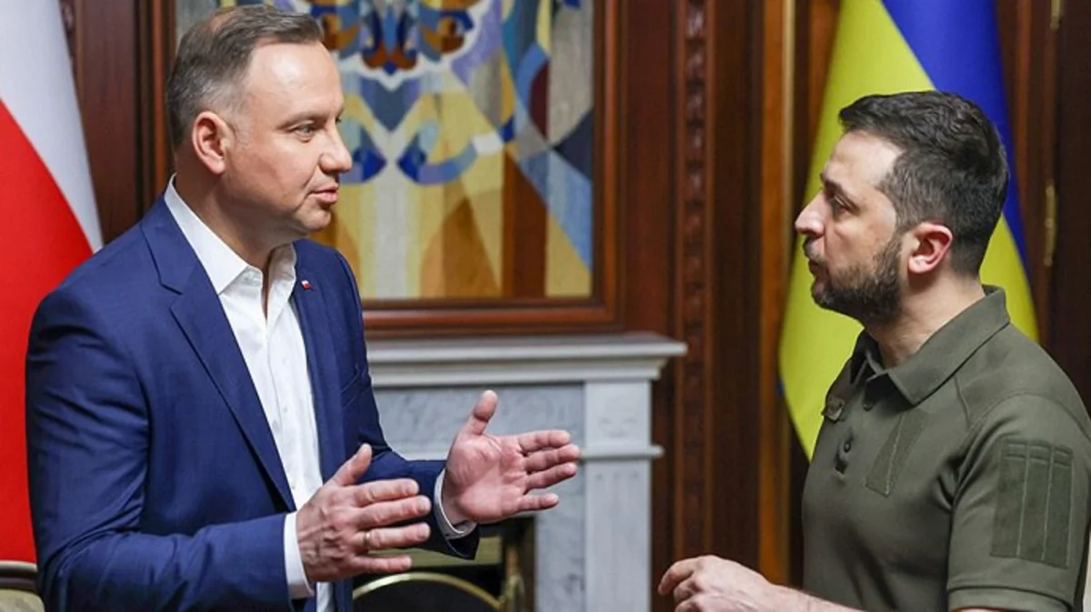 Ukrayna Prezidenti Polşaya gedib