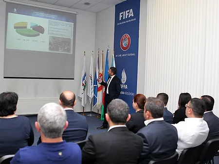 Azərbaycan Premyer Liqasında iştirak edəcək klublara lisenziyalar təqdim olunub