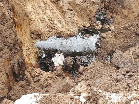 Zəbt olunmuş ərazidə tikilmiş ev neft borusundakı qəzanın aradan qaldırılmasına mane oldu