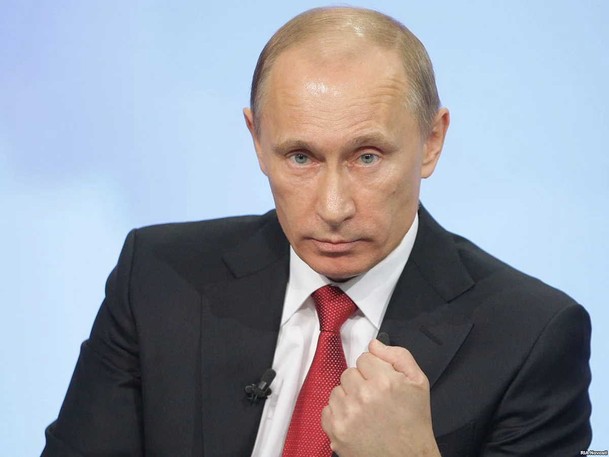 Putin Ukrayna ərazisində Rusiya Silahlı Qüvvələrinin olmasını inkar edir