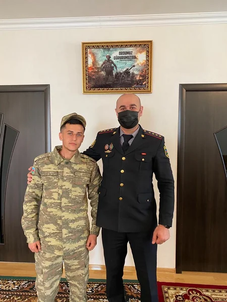 Polis əməkdaşları Topçu Vüsalla görüşüb