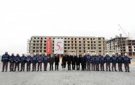 Prezident İlham Əliyev “Bakı Ağ Şəhər”də görülən işlərlə tanış olub - YENİLƏNİB
