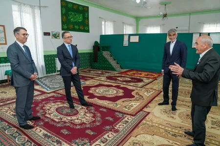 Dövlət Komitəsinin sədri Zərdabda məscidlərin fəaliyyəti ilə tanış olub