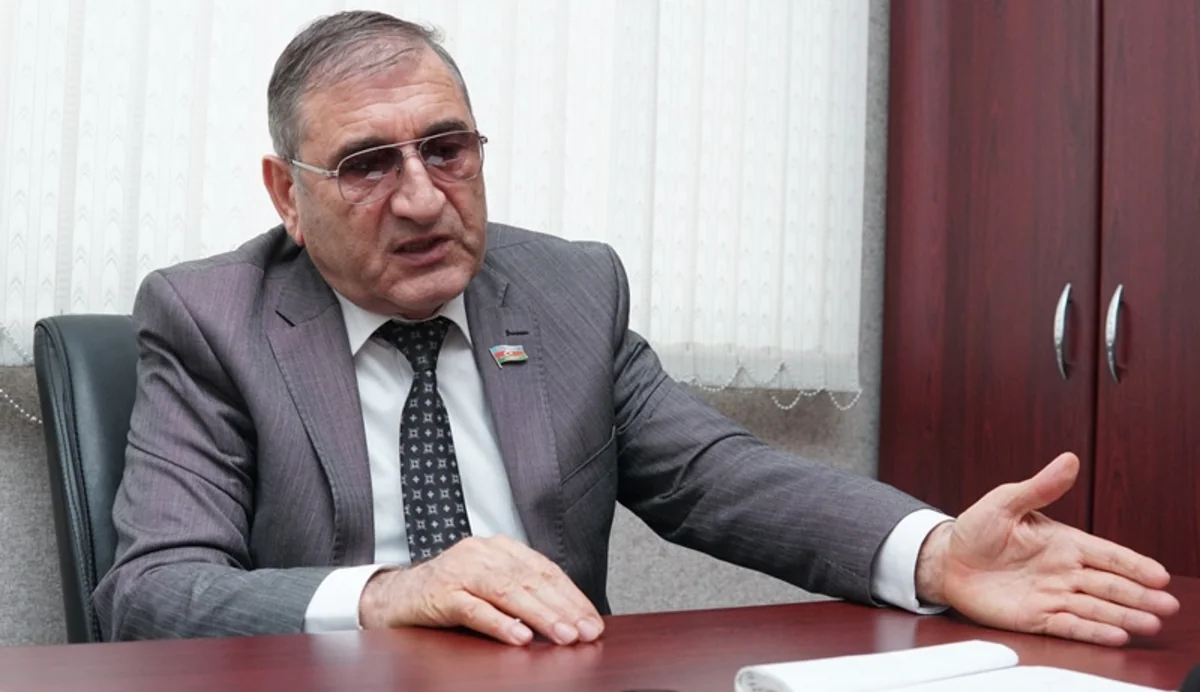 Deputat: Bələdiyyələrin birləşməsindən sonra 700-ü qalacaq, bu da çoxdur