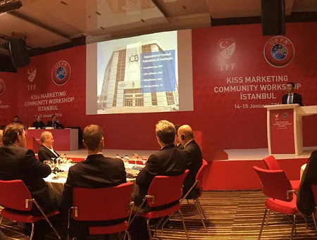 UEFA AFFA-nı mükafatlandırıb
