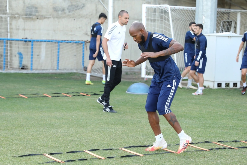 Qarabağın futbolçusu: Hakim səhv qərar verdi