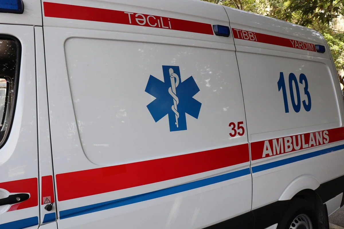 Qəzada ayağı sındı, həkimlərin yardımından imtina etdi