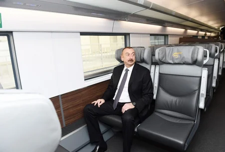 Prezident İlham Əliyev Sumqayıt Dəmir Yolu Vağzalı Kompleksinin açılışında iştirak edib - ƏLAVƏ OLUNUB