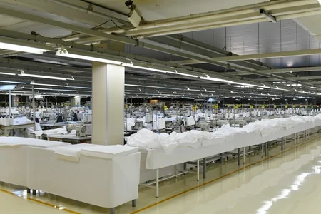 Ilham Aliyev, Mehriban Aliyeva inaugurate face mask factory