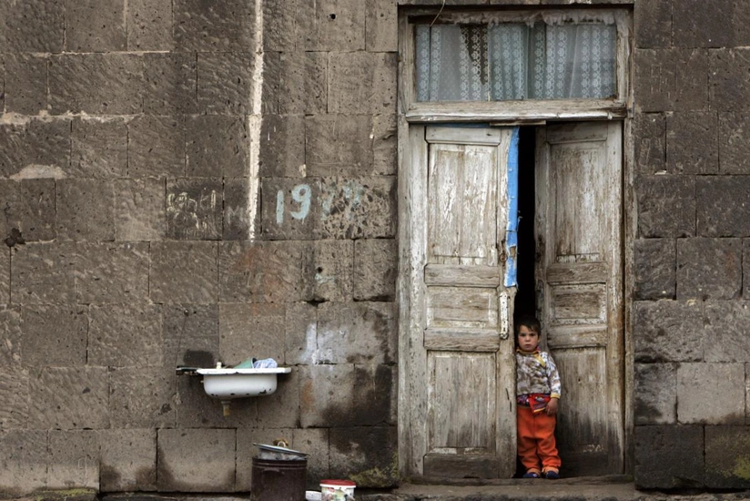 Armenia's public debt rises
