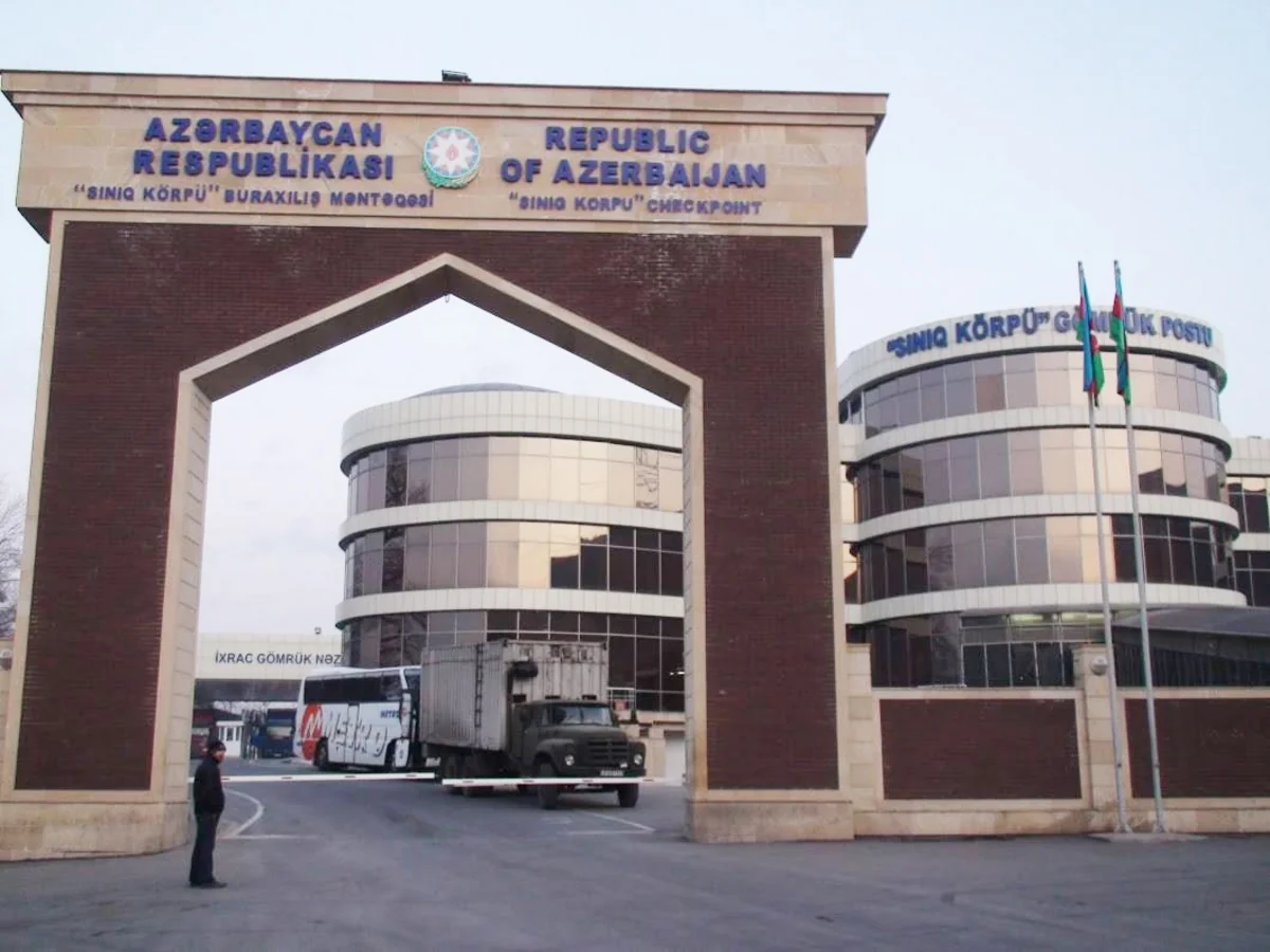 Azərbaycana gətirilən mallar üzrə yeni gömrük idxal rüsumları qüvvəyə minib