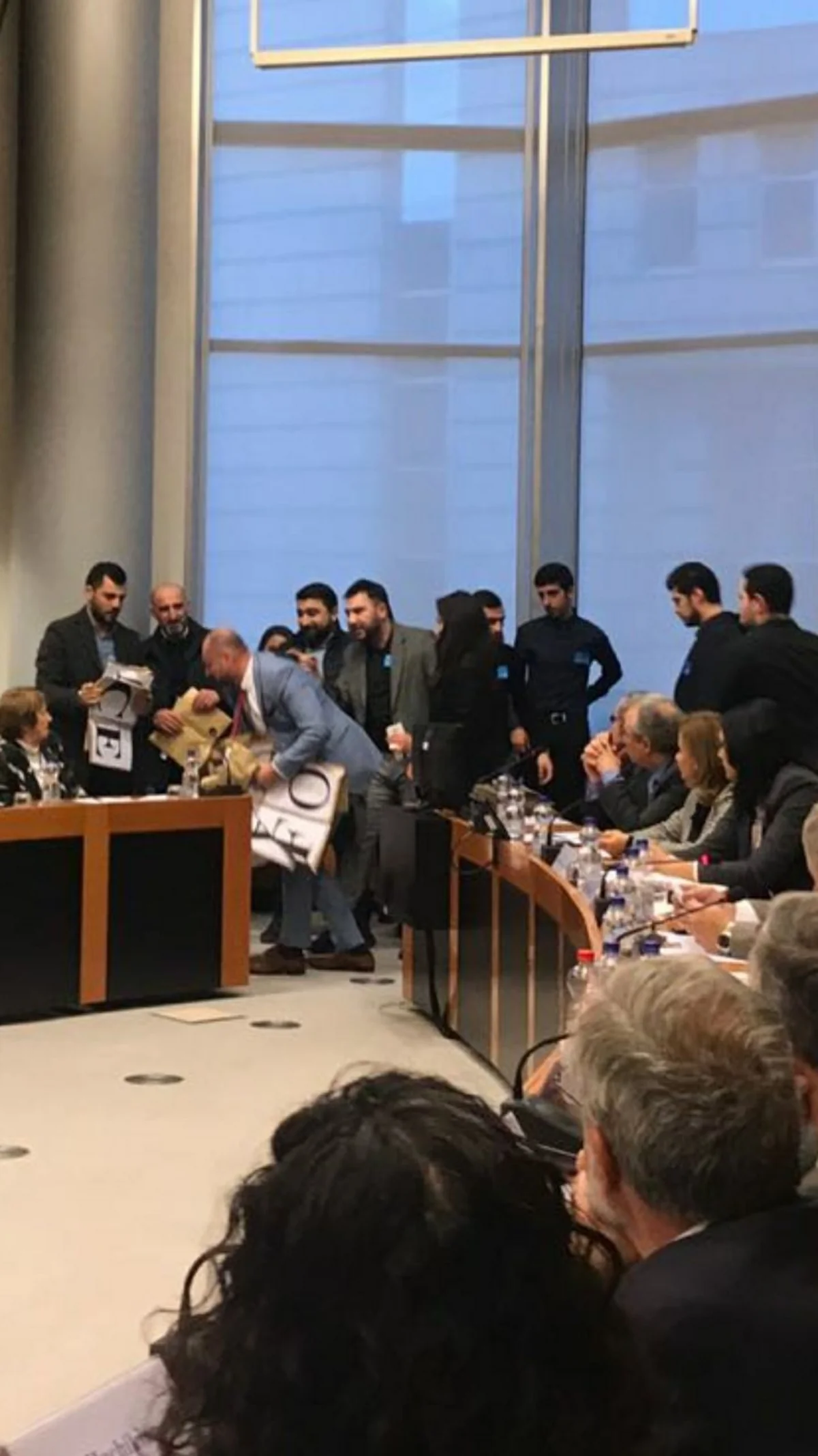 Ermənilərin Avropa Parlamentində keçirdiyi tədbir azərbaycanlı gənclərin səyləri nəticəsində iflasa uğrayıb