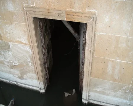 Kürdəmirdə yaşayış binasına qrunt suları dolub, antisanitar vəziyyət yaranıb