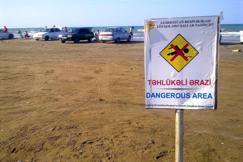 Dənizdə batmaq təhlükəsi ilə üzləşənlər xilas edilib