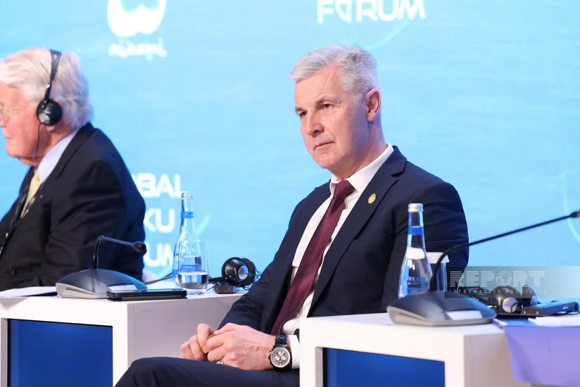 Latviyanın keçmiş müdafiə naziri ədalətli dünya nizamı üçün Bakıdan çağırış edib