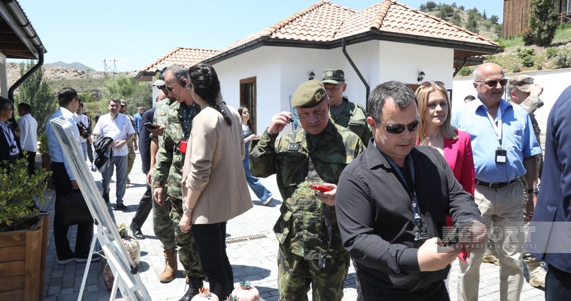 Diplomatlar və hərbi attaşelər Laçında “Gilabi Ceramics” yaradıcılıq mərkəzini ziyarət ediblər - VİDEO