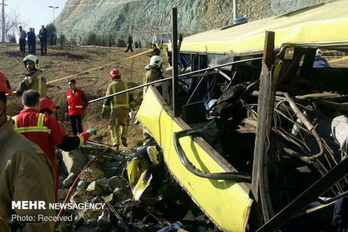 Tehranda avtobus qəzaya uğrayıb, 8 nəfər ölüb, 28 nəfər yaralanıb