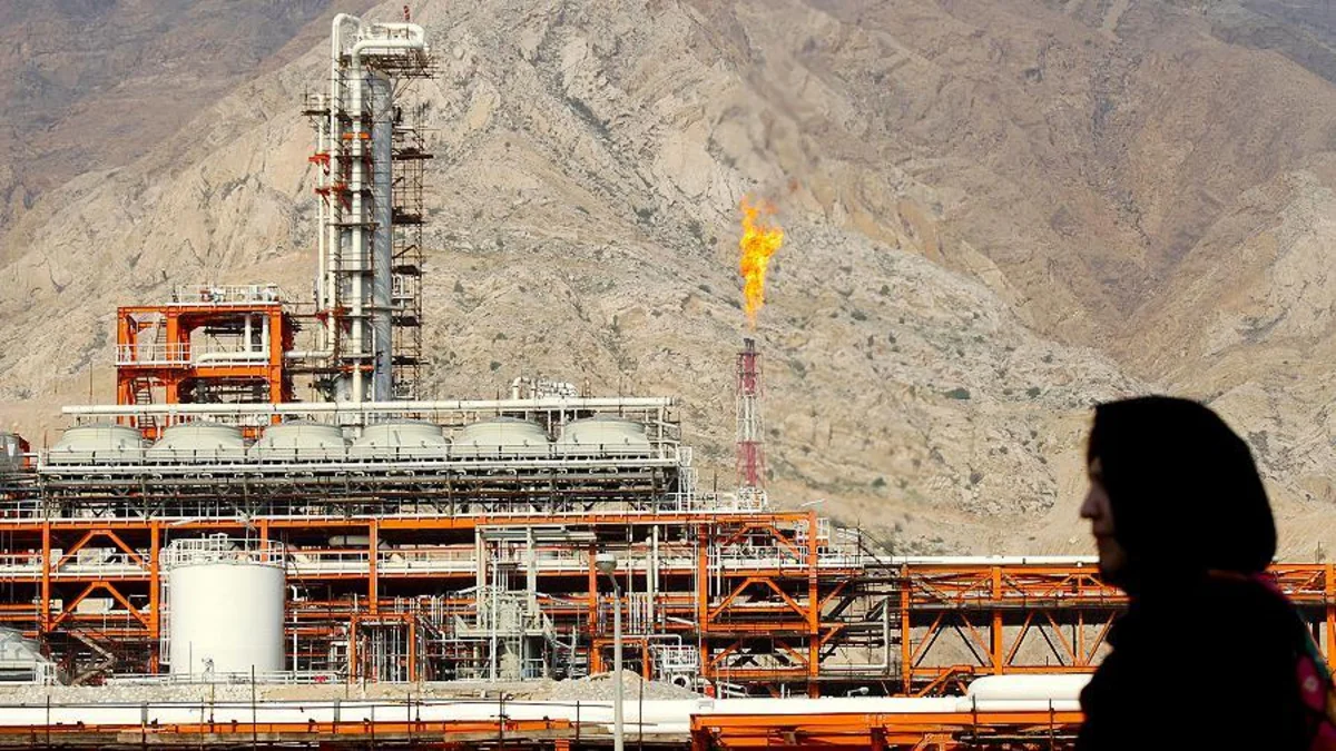 Госдеп США окончательно запретит покупать иранскую нефть