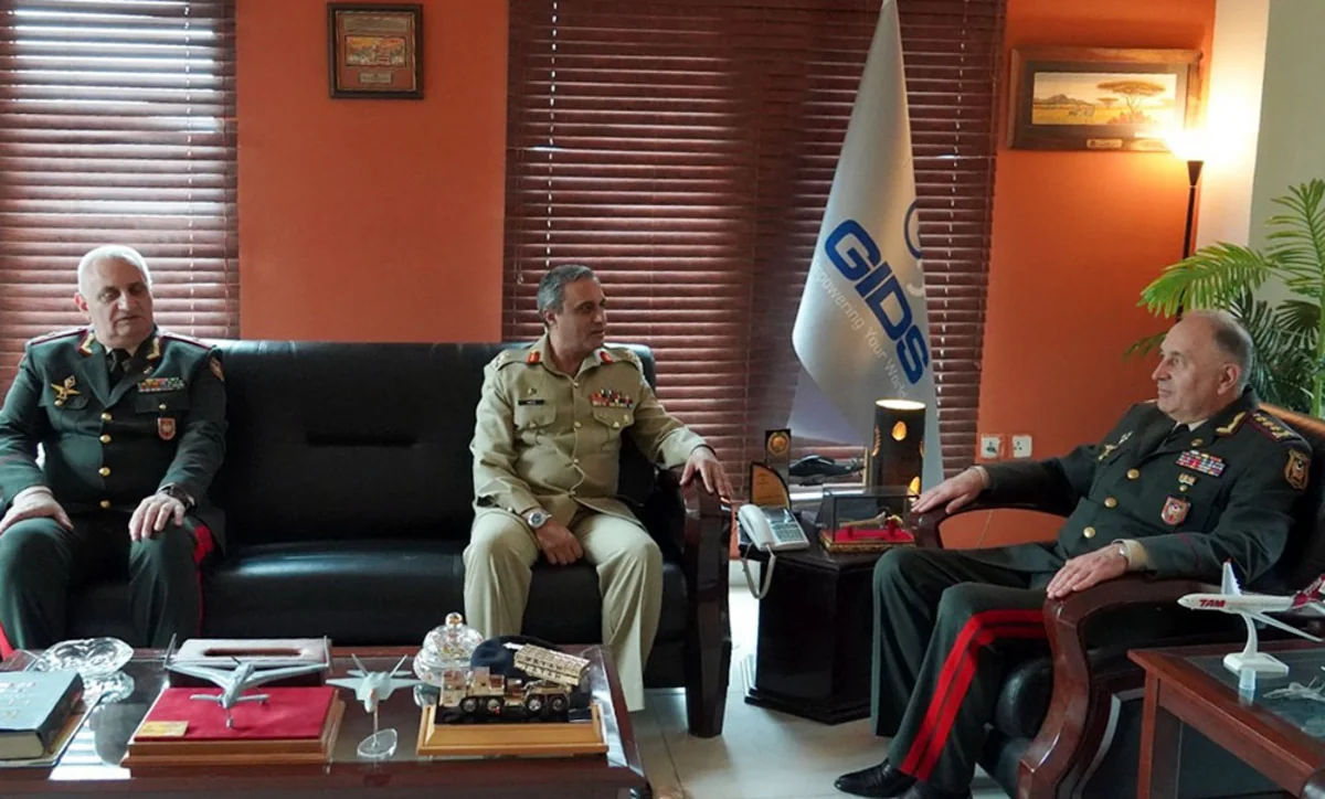 Kərim Vəliyev Pakistanın Qlobal Sənaye və Müdafiə Həlləri təşkilatının qərargahını ziyarət edib