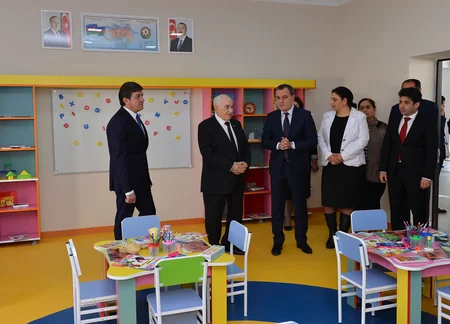 Nazir Qəbələdə Azərbaycan Gənc Müəllimlər Assosiasiyasının üzvləri ilə görüşüb