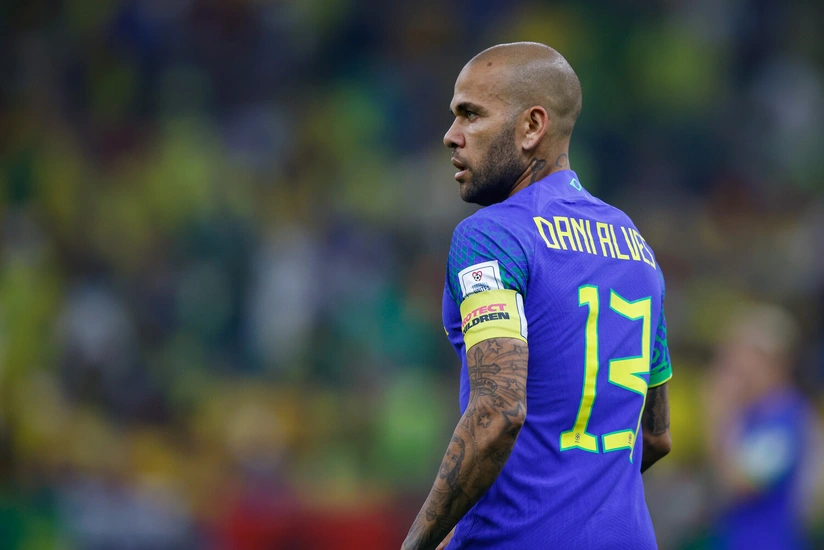 Дани Алвес не может собрать €1 млн для залога