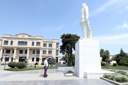 DGK sədri Biləsuvarda vətəndaşları qəbul edib