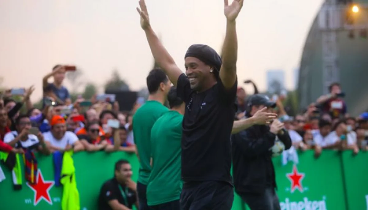 Ronaldinyo Qüdsdə futbol akademiyası açıb