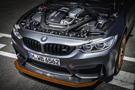 ​BMW su injektorlu mühərrikə malik M4 GTS modelini hazırlayıb - FOTO