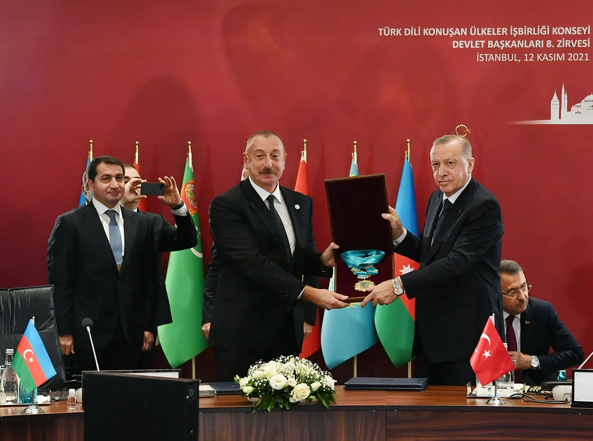 Misir mətbuatı Prezident İlham Əliyevə Türk Dünyasının Ali Ordeninin təqdim edilməsinə geniş yer ayırıb