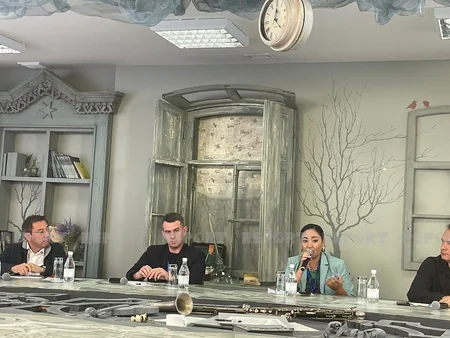 Fuad Hüseynəliyev: Feyklərlə mübarizənin tək yolu dəqiq informasiya yaymaqdır