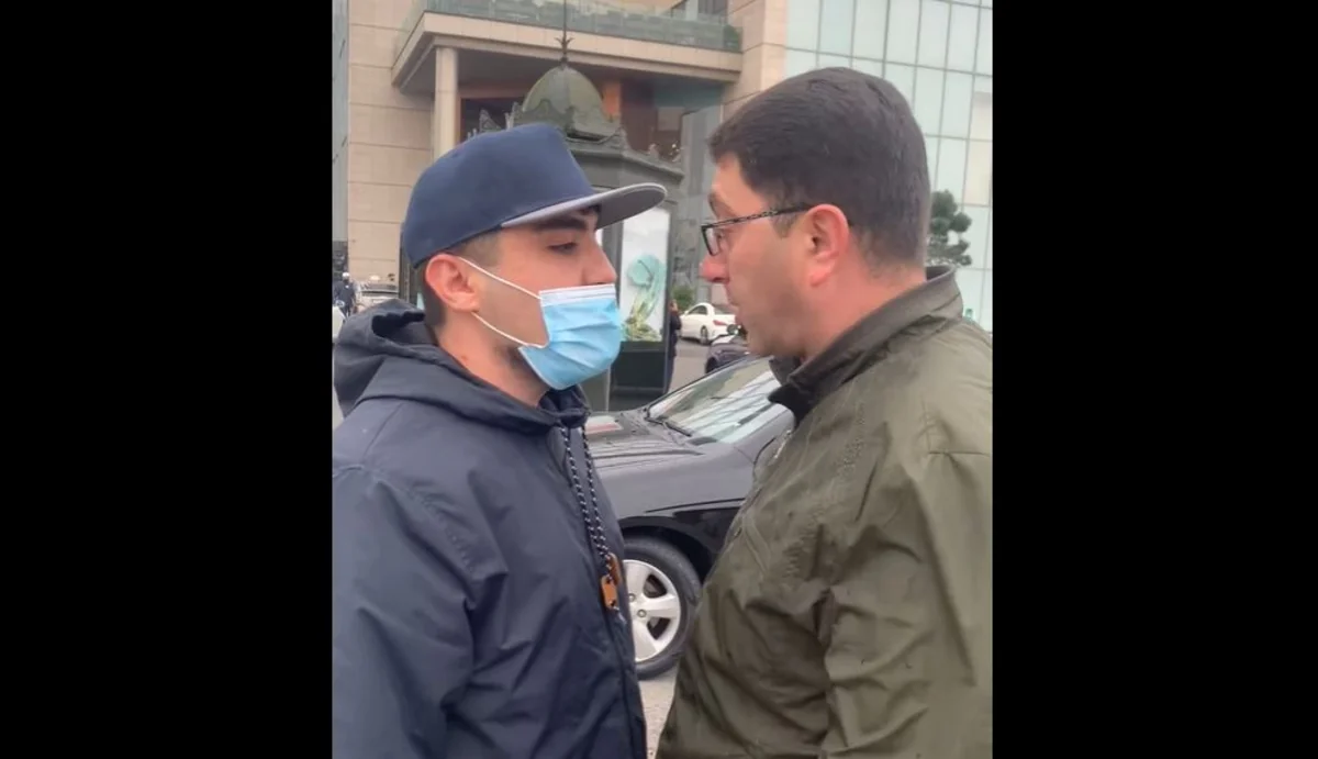 Оскорбившего блогера Мехмана Гусейнова вызвали в полицию 