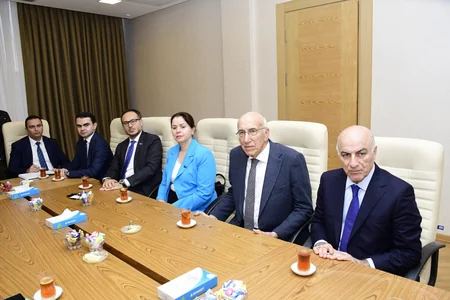 YAP ilə AK Partinin nümayəndələri arasında görüş keçirilib