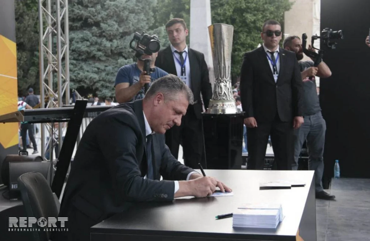 UEFA Avropa Liqasının kuboku Gəncəyə gətirilib - VİDEO - YENİLƏNİB-2
