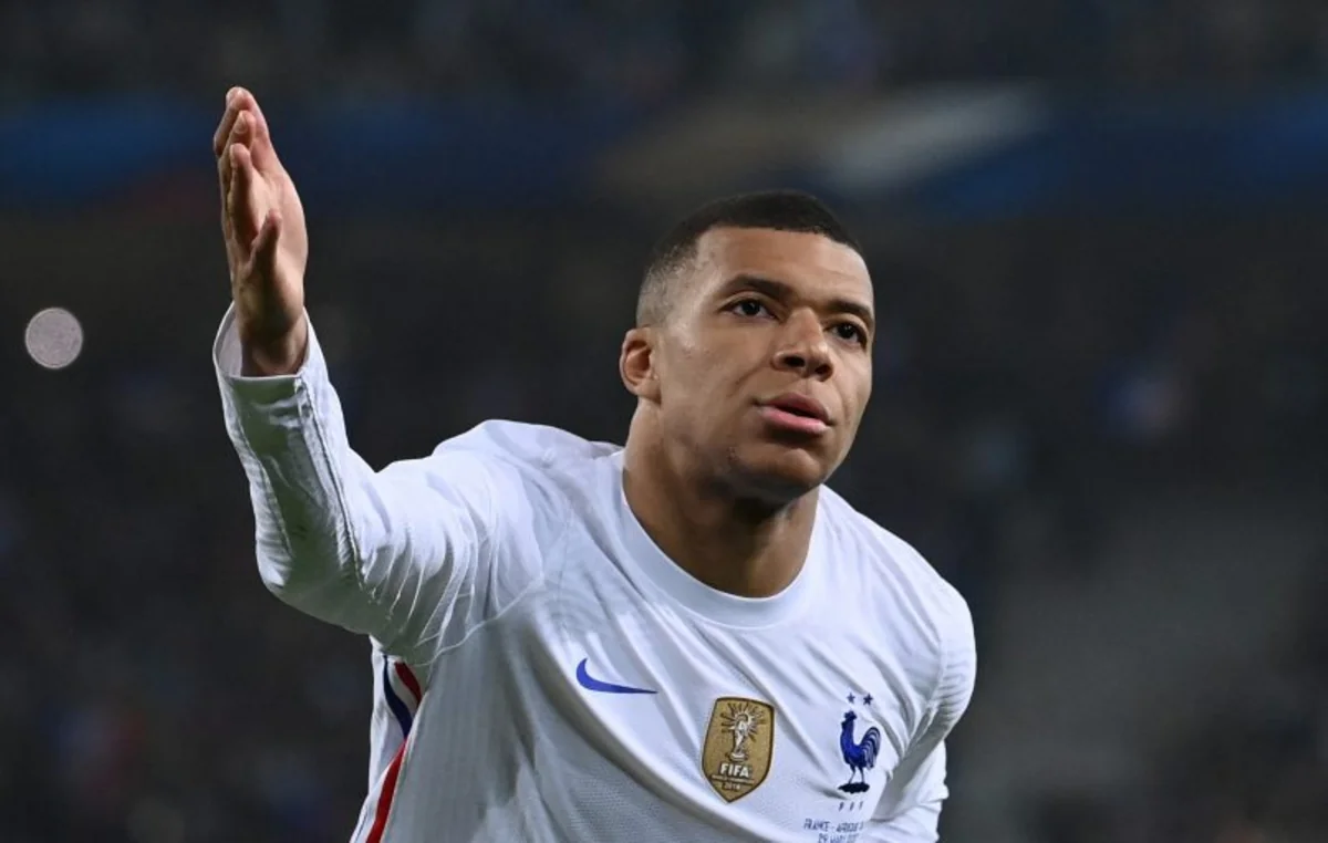 Kilian Mbappe Fransa millisində yeni rekorda imza atıb