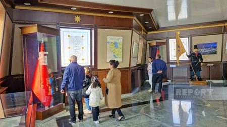Bayraq Muzeyinin nadir eksponatları: Dövlət və döyüş bayraqlarındakı təsvirlərin mənası nədir? - Naxçıvandan REPORTAJ