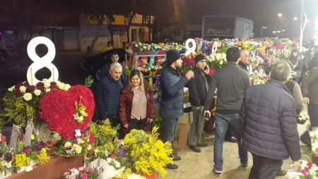 Bakının gül mağazalarında canlanma müşahidə edilir - REPORTAJ - FOTO - VİDEO
