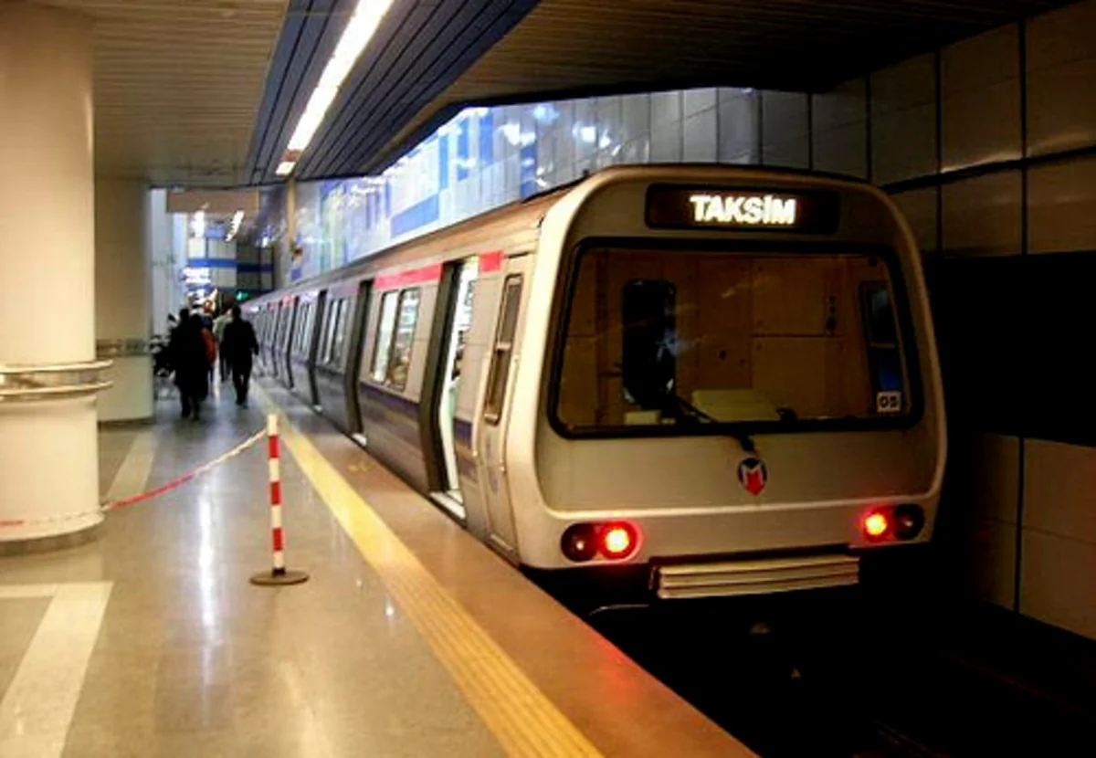 ​İstanbulda tikilən metro stansiyasında partlayış olub