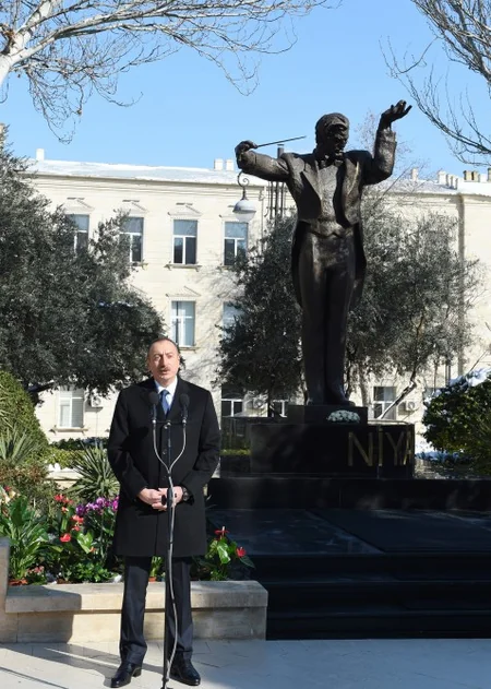 Prezident İlham Əliyev maestro Niyazinin Bakıda abidəsinin açılış mərasimində iştirak edib - YENİLƏNİB