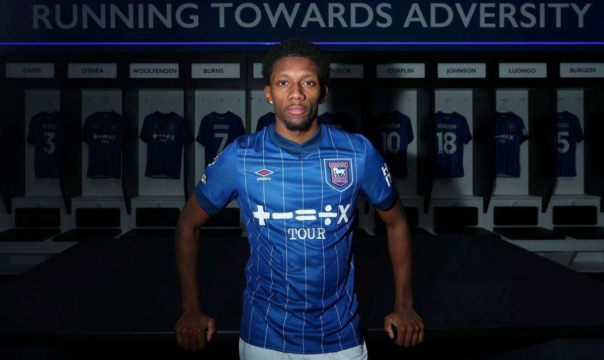 İngiltərə klubu milli üzvünü transfer edib