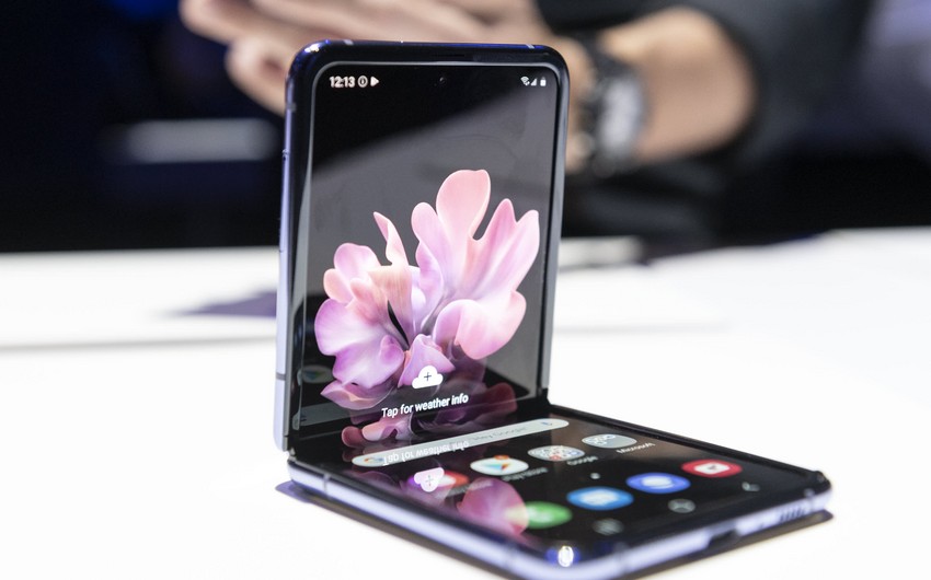 Proqnoz: Qatlanan ekranlı mobil telefon bazarı hər il 53% böyüyəcək