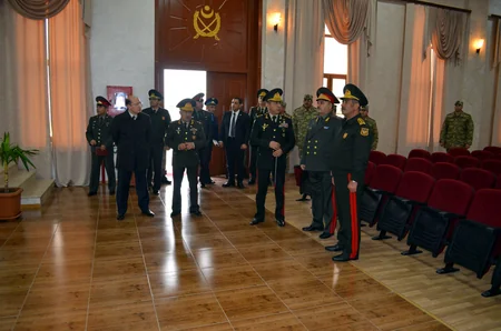 Uzbek defence minister visits military unit in Azerbaijan
